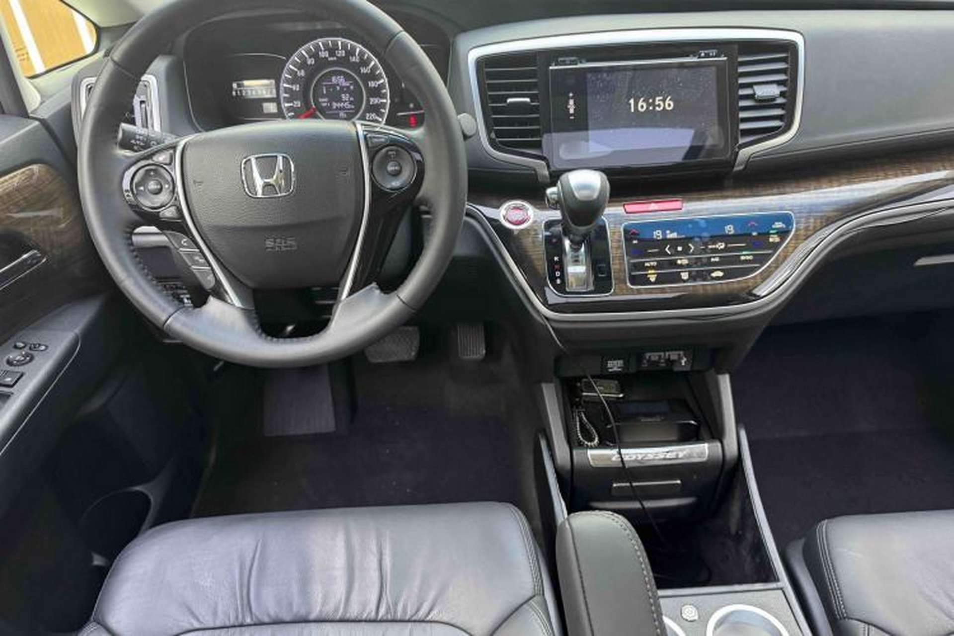 Used Honda Odyssey 2017 2.4L Smart Edition Interior 2