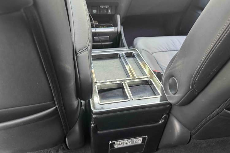 Used Honda Odyssey 2017 2.4L Smart Edition Interior 9