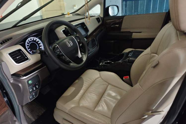 Used Honda Odyssey 2017 2.4L Luxury Edition Left Front Seat
