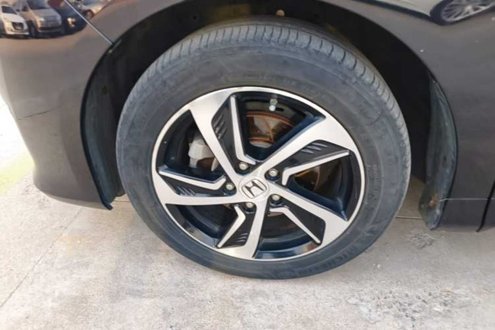 Used Honda Odyssey 2017 2.4L Smart Edition Left Front Wheel Hub