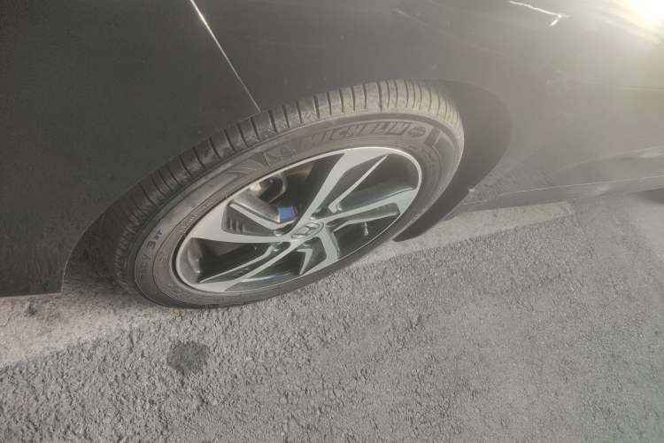 Used Honda Odyssey 2017 2.4L Smart Edition Left Front Wheel Hub