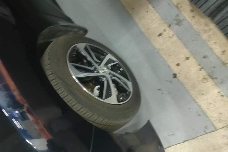 Used Honda Odyssey 2017 2.4L Smart Edition Left Front Wheel Hub