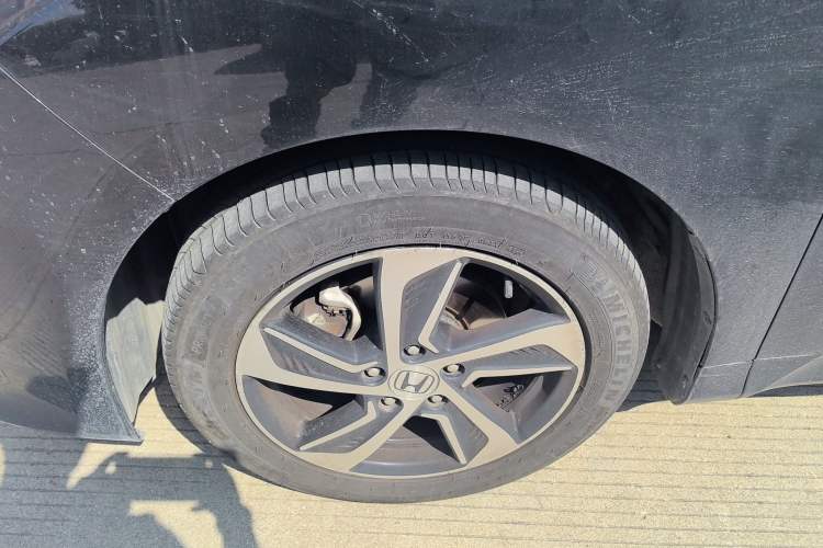 Used Honda Odyssey 2017 2.4L Luxury Edition Left Front Wheel Hub