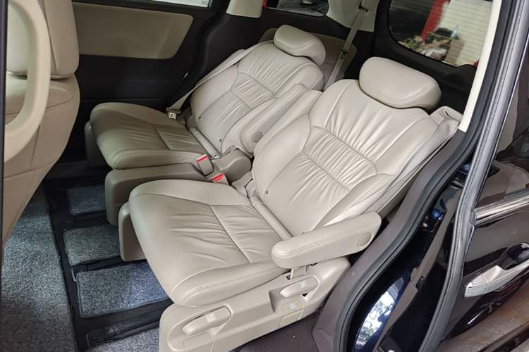 Used Honda Odyssey 2017 2.4L Luxury Edition Left Rear Seat