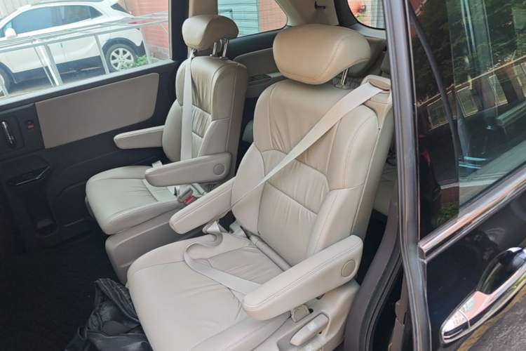 Used Honda Odyssey 2017 2.4L Luxury Edition Left Rear Seat