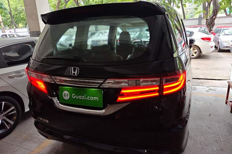 Used Honda Odyssey 2017 2.4L Luxury Edition Rear