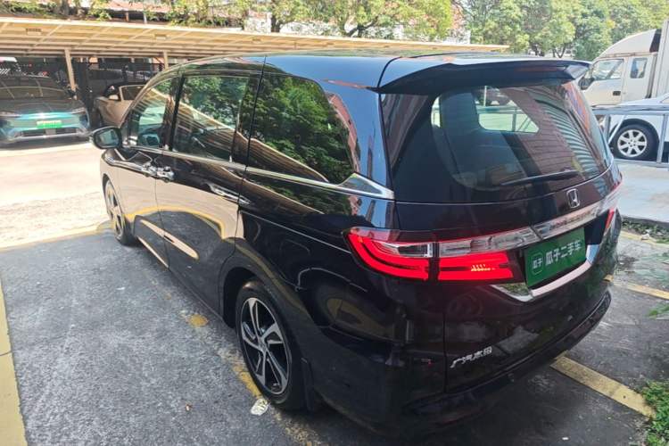 Used Honda Odyssey 2017 2.4L Luxury Edition Rear Left 45 Deg