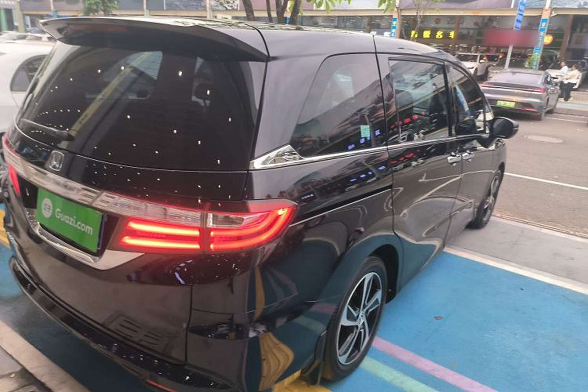 Used Honda Odyssey 2017 2.4L Luxury Edition Rear Right 45 Deg
