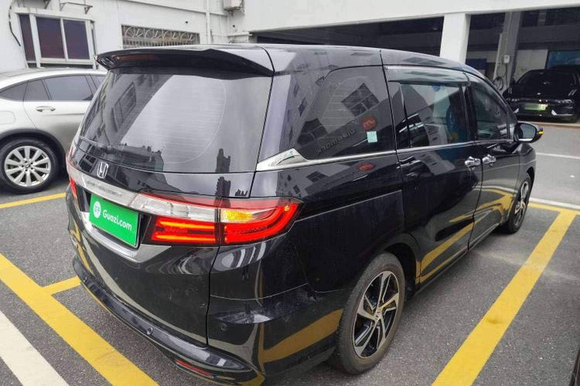 Used Honda Odyssey 2017 2.4L Luxury Edition Rear Right 45 Deg