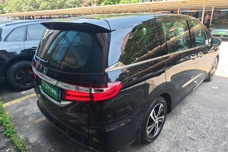 Used Honda Odyssey 2017 2.4L Luxury Edition Rear Right 45 Deg