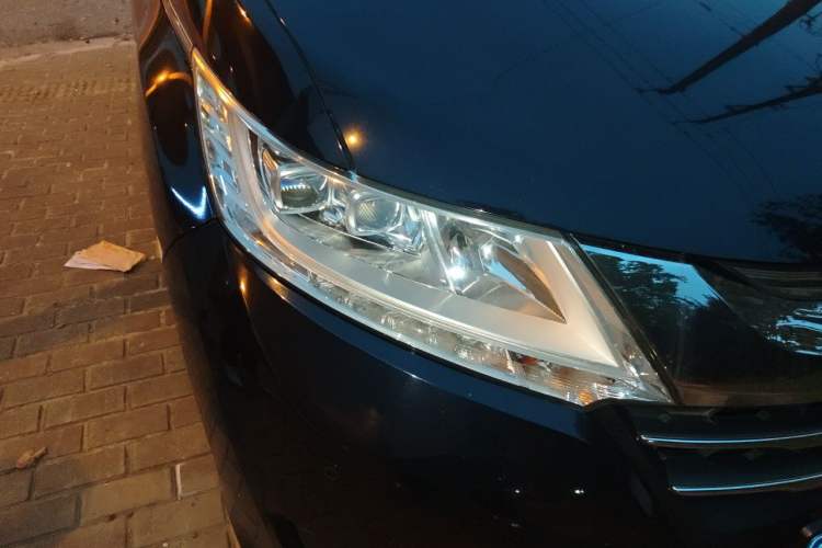 Used Honda Odyssey 2017 2.4L Smart Edition Right Front Headlight