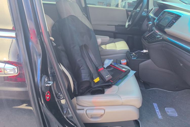 Used Honda Odyssey 2017 2.4L Luxury Edition Right Front Seat