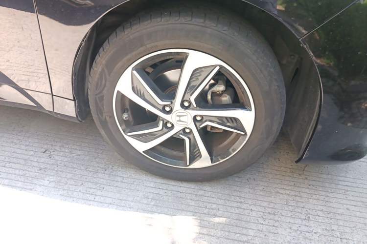 Used Honda Odyssey 2017 2.4L Smart Edition Right Front Wheel Hub