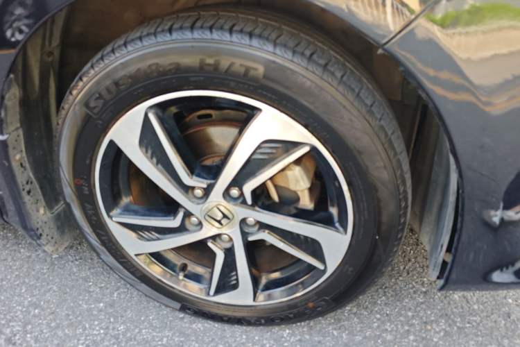 Used Honda Odyssey 2017 2.4L Smart Edition Right Front Wheel Hub