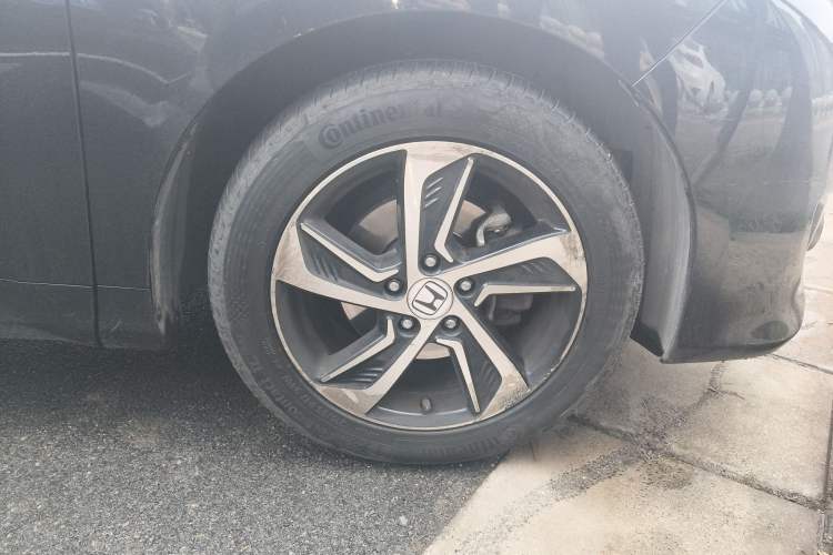 Used Honda Odyssey 2017 2.4L Smart Edition Right Front Wheel Hub