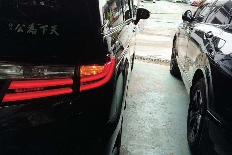 Used Honda Odyssey 2017 2.4L Smart Edition Right Rear Taillight