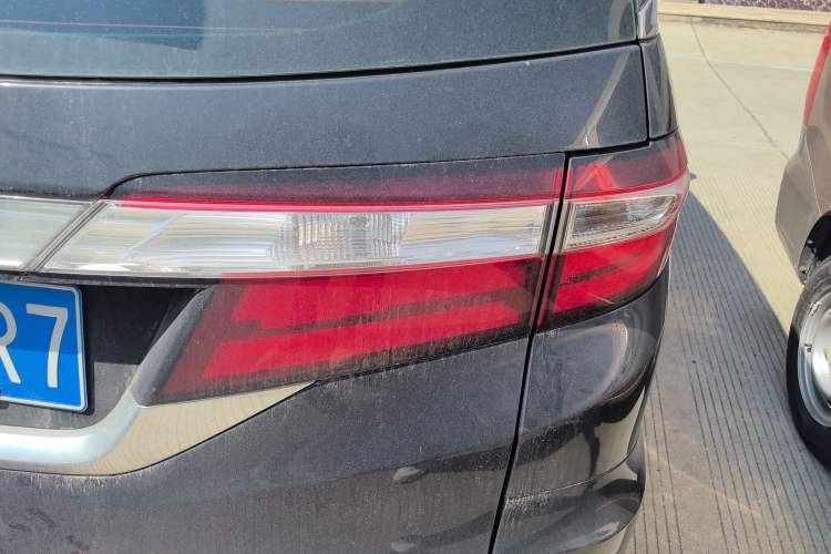 Used Honda Odyssey 2017 2.4L Luxury Edition Right Rear Taillight
