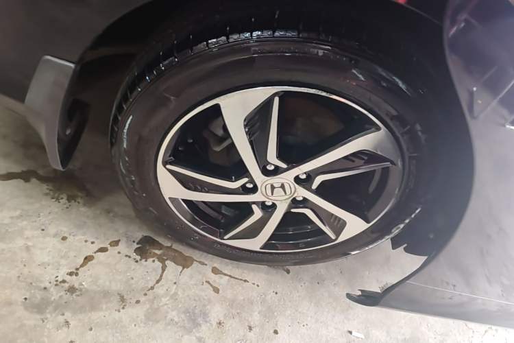 Used Honda Odyssey 2017 2.4L Smart Edition Right Rear Wheel Hub