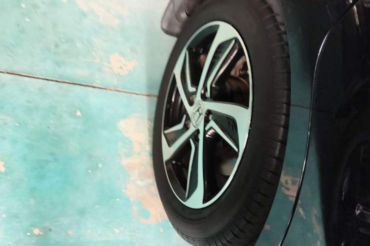 Used Honda Odyssey 2017 2.4L Smart Edition Right Rear Wheel Hub
