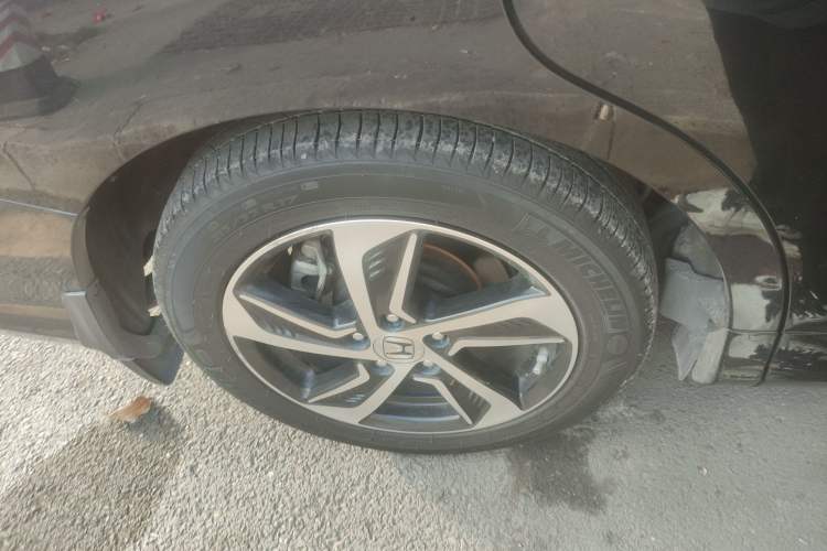 Used Honda Odyssey 2017 2.4L Smart Edition Right Rear Wheel Hub