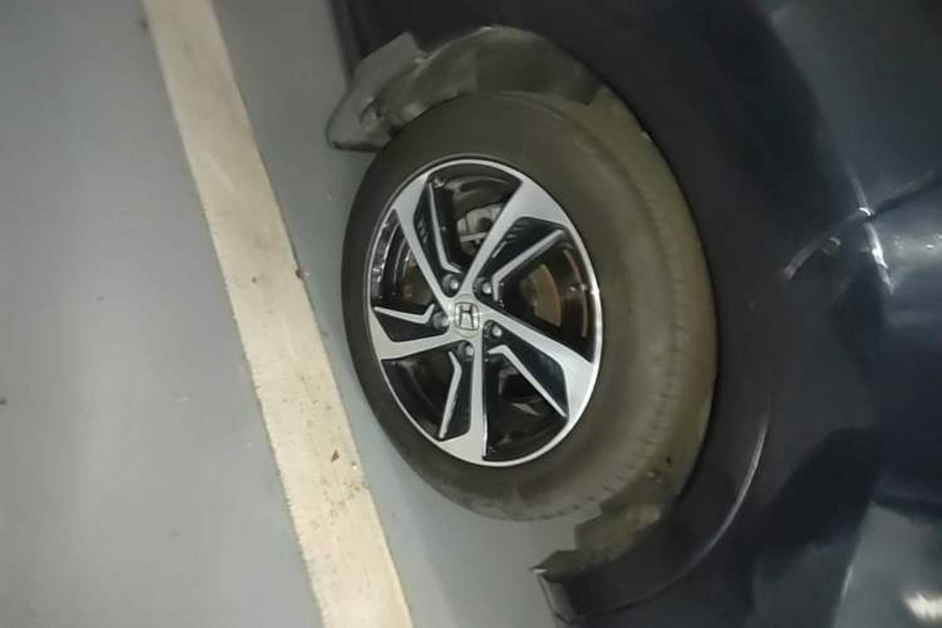 Used Honda Odyssey 2017 2.4L Smart Edition Right Rear Wheel Hub
