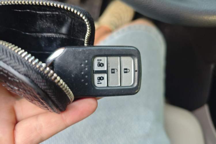 Used Honda Odyssey 2017 2.4L Luxury Edition Vehicle Key