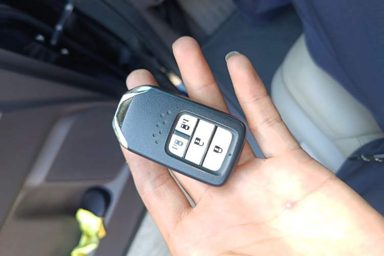 Used Honda Odyssey 2017 2.4L Smart Edition Vehicle Key
