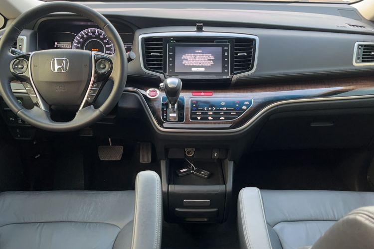 Used Honda Odyssey 2017 2.4L Supreme Edition Audio And AC Panel