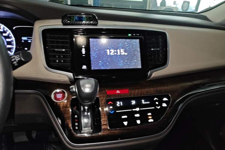 Used Honda Odyssey 2017 2.4L Luxury Edition Audio And AC Panel