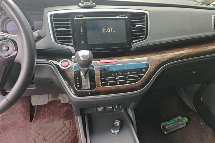 Used Honda Odyssey 2017 2.4L Smart Edition Audio And AC Panel