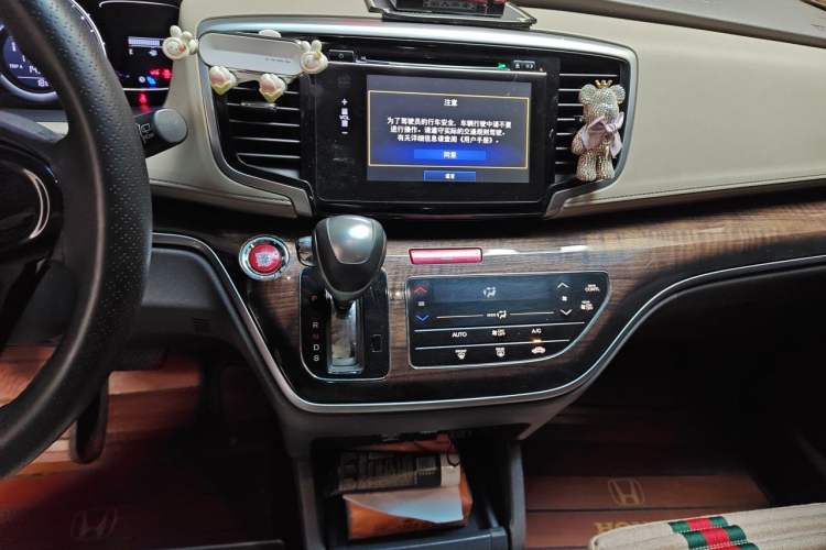 Used Honda Odyssey 2017 2.4L Luxury Edition Audio And AC Panel
