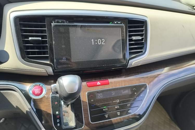 Used Honda Odyssey 2017 2.4L Luxury Edition Audio And AC Panel