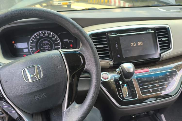 Used Honda Odyssey 2017 2.4L Luxury Edition Center Console