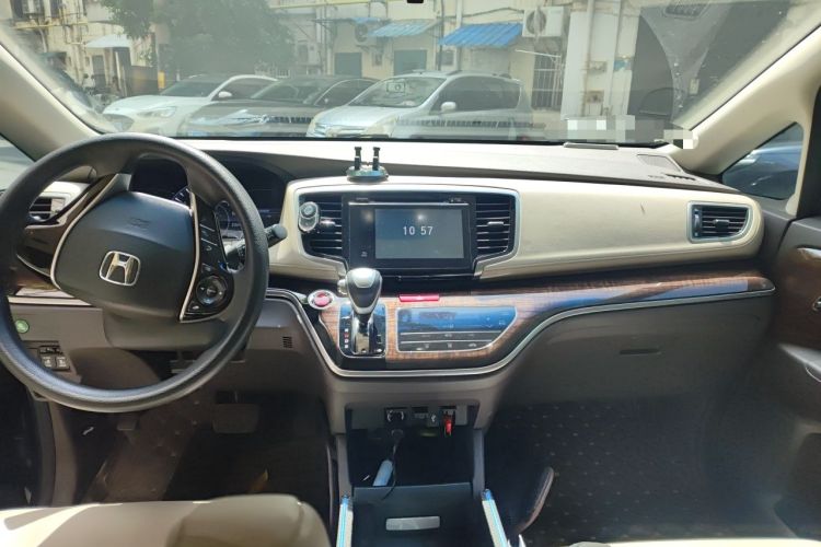 Used Honda Odyssey 2017 2.4L Luxury Edition Center Console