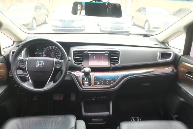 Used Honda Odyssey 2017 2.4L Smart Edition Center Console