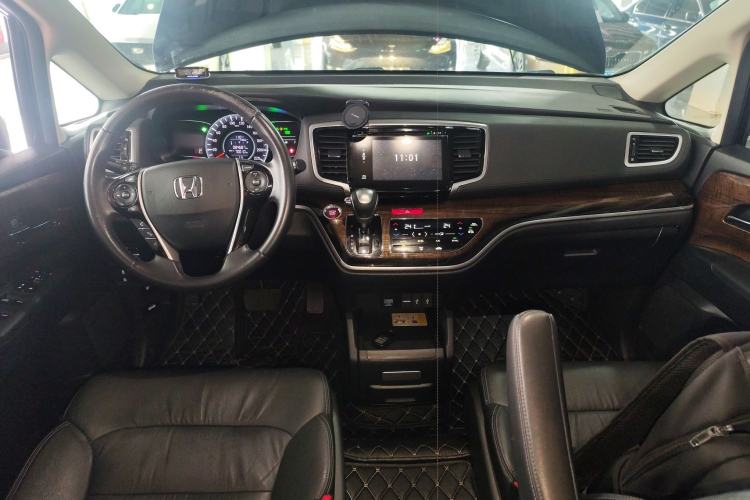 Used Honda Odyssey 2017 2.4L Smart Edition Center Console