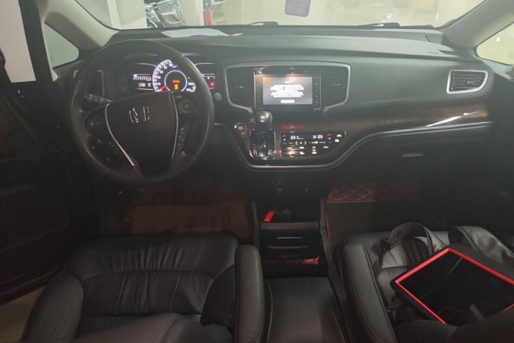 Used Honda Odyssey 2017 2.4L Supreme Edition Center Console