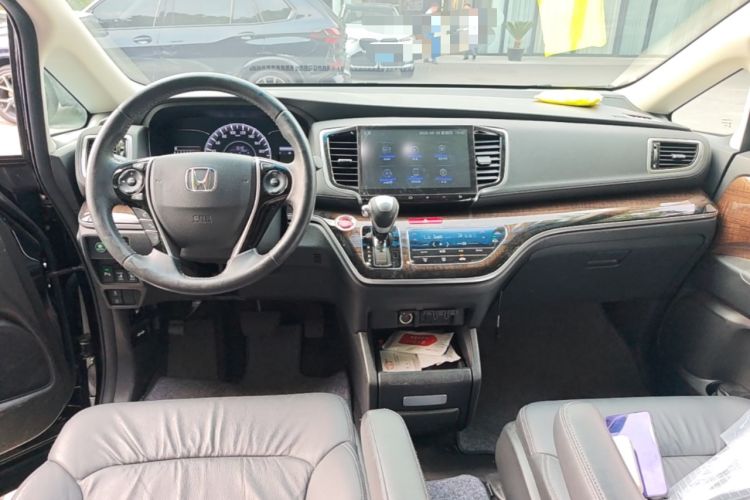 Used Honda Odyssey 2017 2.4L Smart Edition Center Console
