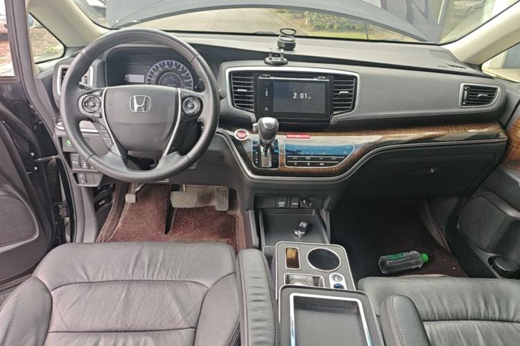 Used Honda Odyssey 2017 2.4L Smart Edition Center Console