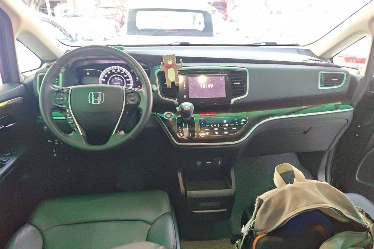 Used Honda Odyssey 2017 2.4L Smart Edition Center Console