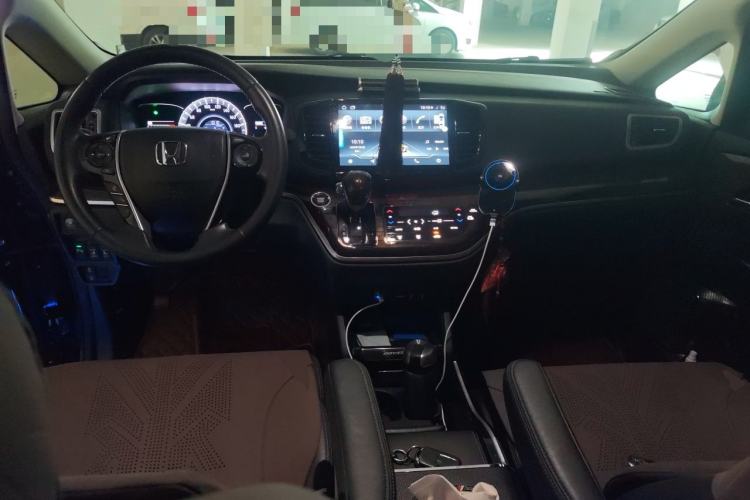 Used Honda Odyssey 2017 2.4L Smart Edition Center Console
