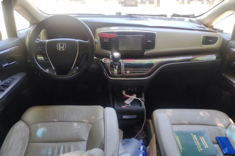 Used Honda Odyssey 2017 2.4L Luxury Edition Center Console