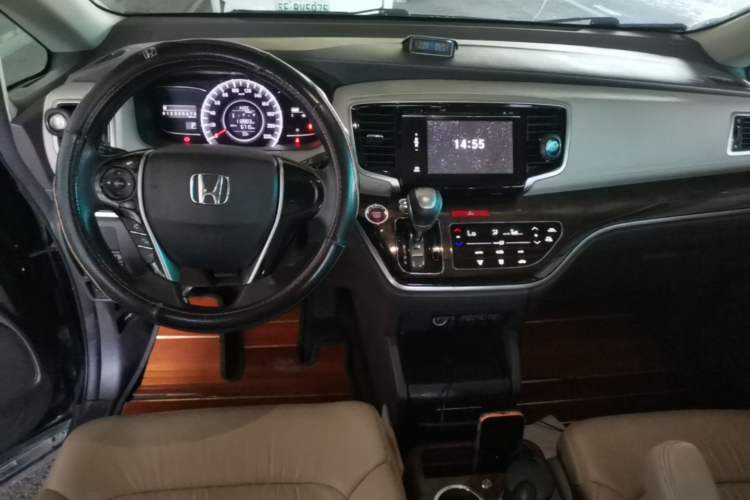 Used Honda Odyssey 2017 2.4L Luxury Edition Center Console