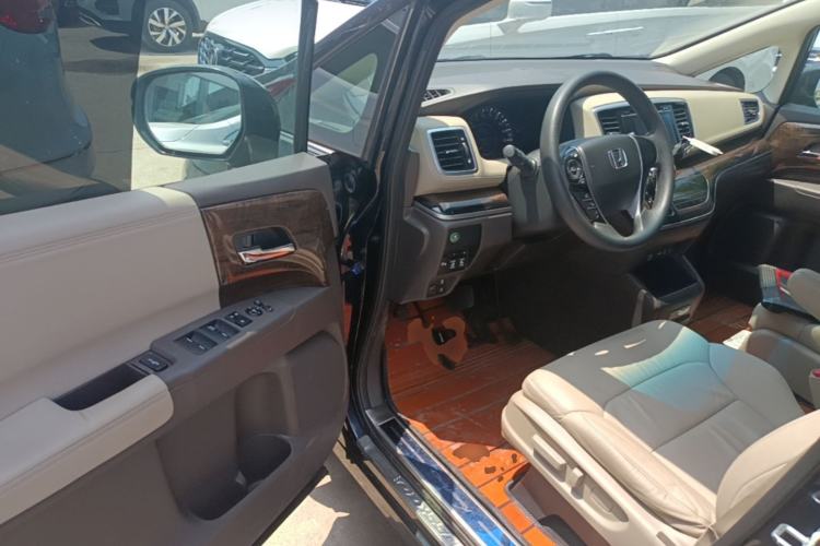 Used Honda Odyssey 2017 2.4L Luxury Edition Driver Seat