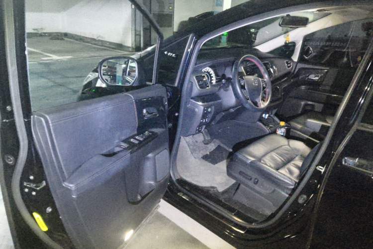 Used Honda Odyssey 2017 2.4L Supreme Edition Driver Seat