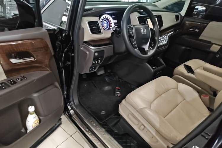 Used Honda Odyssey 2017 2.4L Luxury Edition Driver Seat