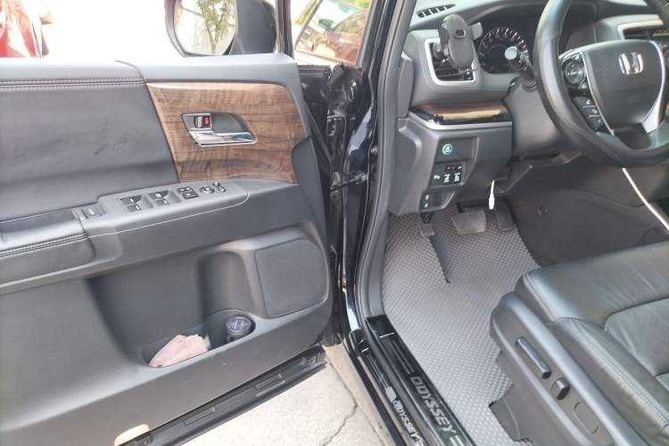 Used Honda Odyssey 2017 2.4L Smart Edition Driver Seat