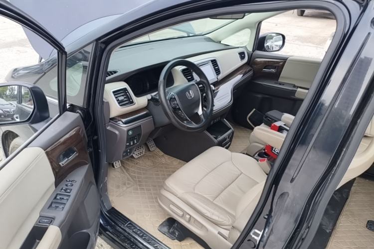 Used Honda Odyssey 2017 2.4L Luxury Edition Driver Seat