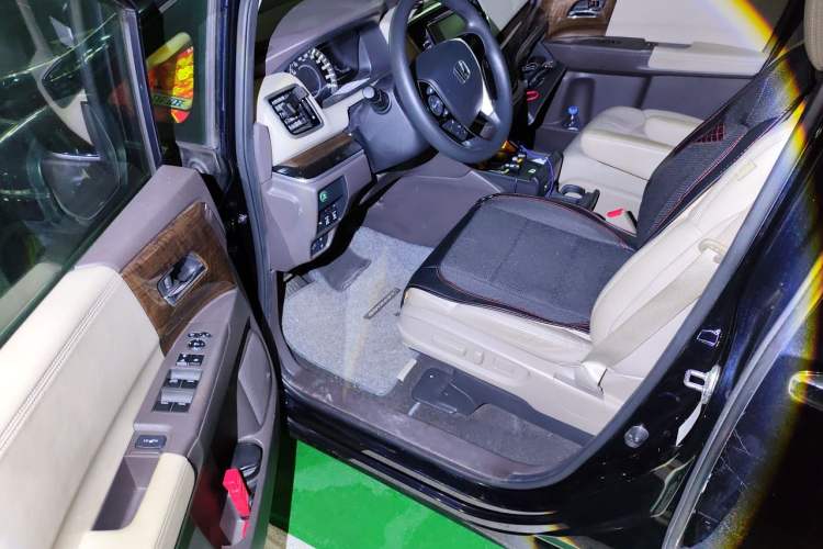 Used Honda Odyssey 2017 2.4L Luxury Edition Driver Seat