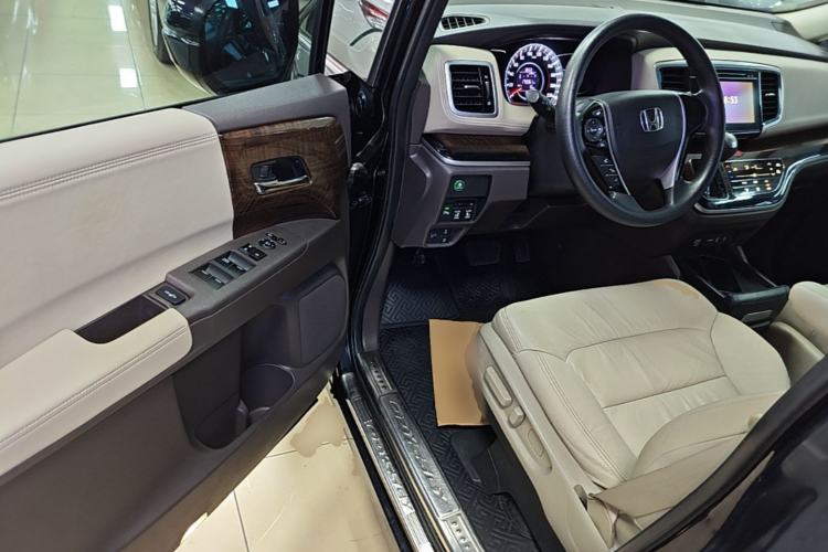 Used Honda Odyssey 2017 2.4L Luxury Edition Driver Seat